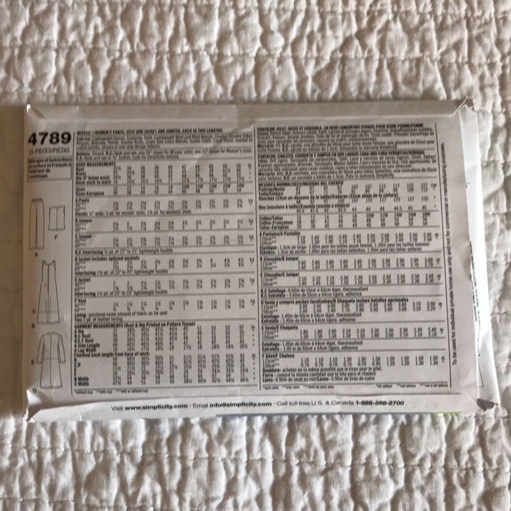 Simplicity pattern -never opened - Picture 2 of 3